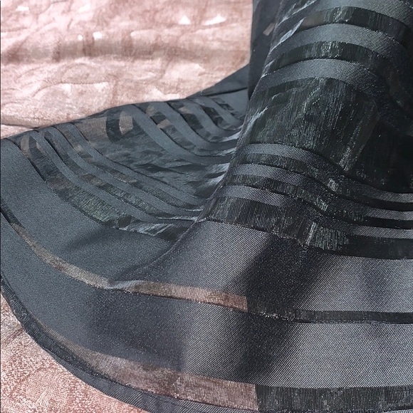 Midi strapless bell sheer top black - Picture 2 of 3